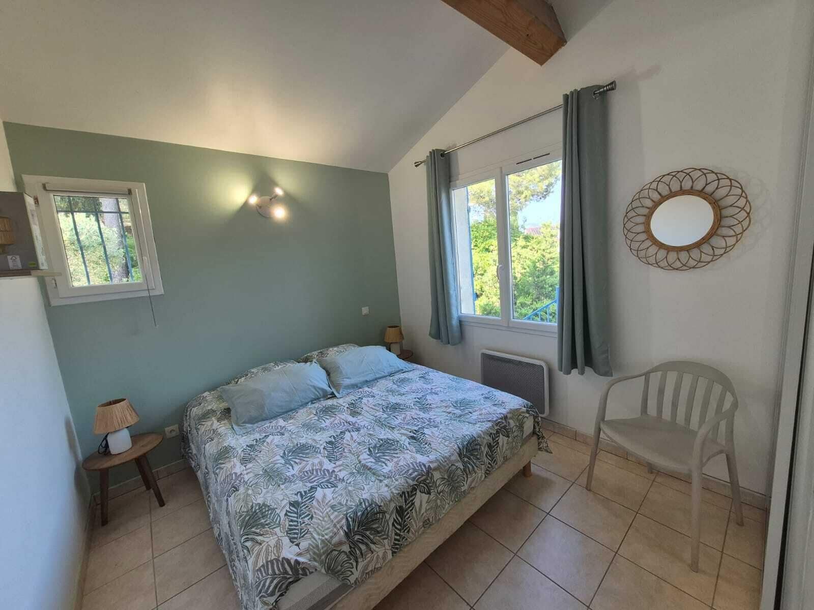 Bügeleisen/Bügelbrett, Internetzugang, Bettwäsche