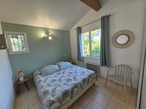 1 bedroom, iron/ironing board, Internet, bed sheets - Apartment Les Emeraudes (Roquebrune-sur-Argens)