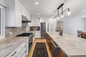 Coffee/tea maker, fridge, microwave, oven - 3993 - Forest & Fairway ~ In Pebble Beach® (Pebble Beach)