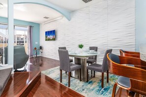 Dining - Perfect Disney Locations, Modern, Updated Resort Community Villa (Kissimmee)