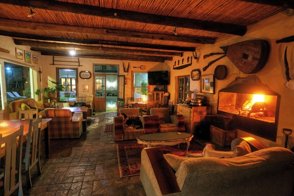 Poolside bar