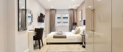 Strykejern/-brett, internettilgang og sengetøy