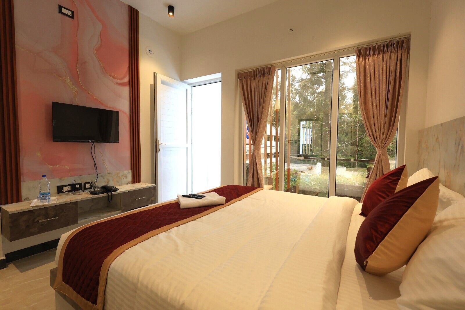 高级房 | 免费 WiFi