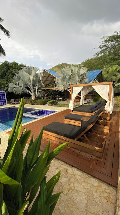 !We’re Casa Marvella! Spacious 5-bedroom villa in gorgeous Santa Fe de Antioquia