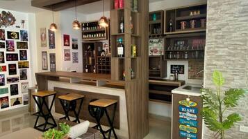 Bar (en la propiedad)