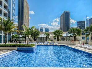 Pool - Waterfront Marina Views | Sleeps 4 | Beach & Mall (Dubai)