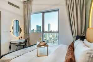Desk, iron/ironing board, WiFi, bed sheets - Panoramic Marina Views | Walk to Beach & JBR | 1BR (دبي)