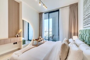 Desk, iron/ironing board, WiFi, bed sheets - Large 1BR | Pool View | Near Circle Mall | Parking (Dubai)