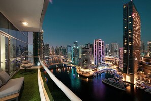 Property grounds - Panoramic Marina View | 1BR | walk to beach (Dubai)