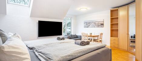 2 Schlafzimmer, Bügeleisen/Bügelbrett, WLAN, Bettwäsche