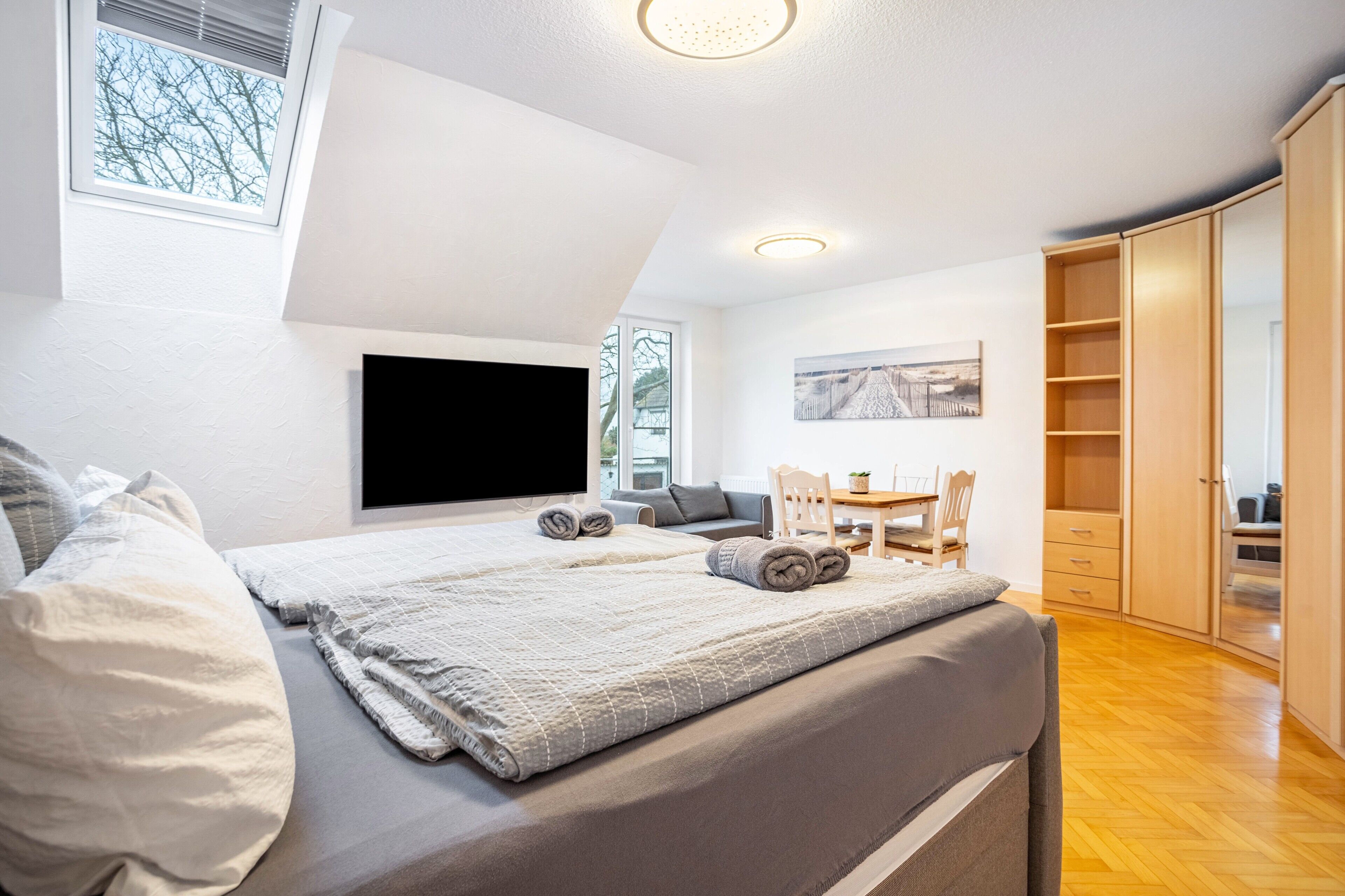 2 makuuhuonetta, silitysrauta/-lauta, Wi-Fi, vuodevaatteet