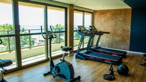 Fitness facility - Beachfront apartment, best stretch of beach. (Tamandaré)