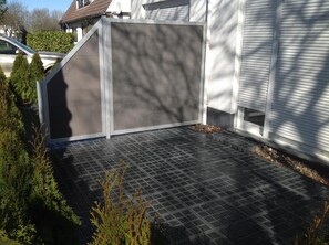 Property grounds - Apartment 'Haus Annelie Fewo 01' with Private Terrace, Shared Garden and Wi-Fi (Dranske)