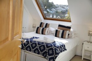 4 bedrooms, iron/ironing board, free WiFi, bed sheets - 4 Bed in Mumbles (oc-hh53) (The Mumbles)