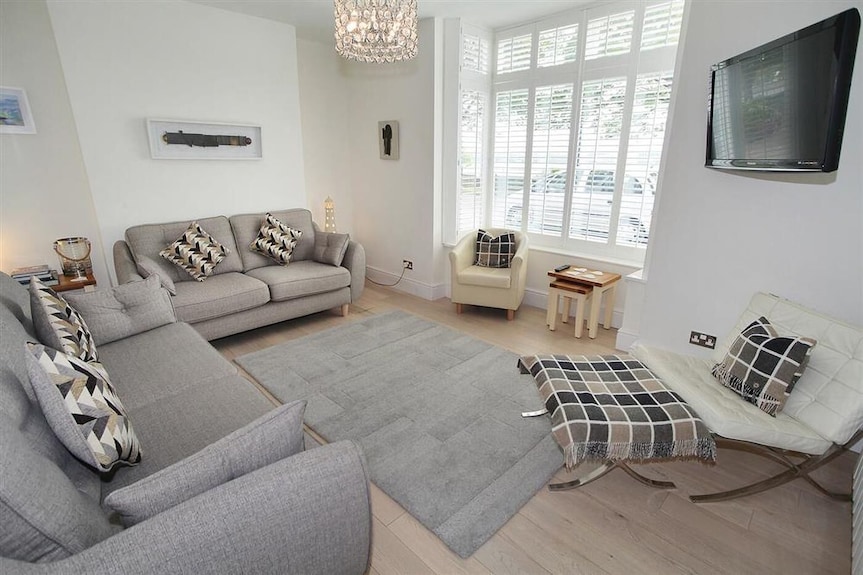 4 Bed In Mumbles (Oc-hh53) - The Mumbles