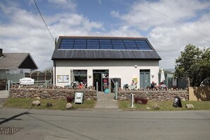 Exterior - 2 Bed in Llanmadoc (oc-hh2110) (Llanmadoc)