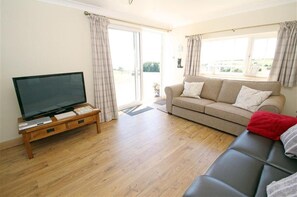 TV - 1 Bed in Gower (oc-hh80) (Oxwich)