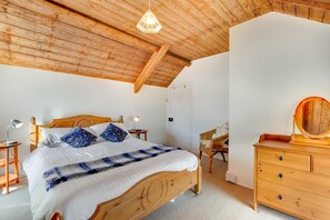 3 bedrooms, iron/ironing board, free WiFi, bed sheets - 3 Bed in Gower (oc-hh150) (Llangennith)