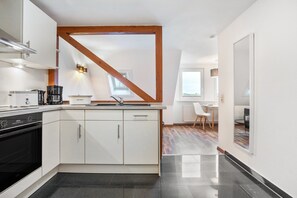 Réfrigérateur, four, plaque de cuisson, lave-vaisselle