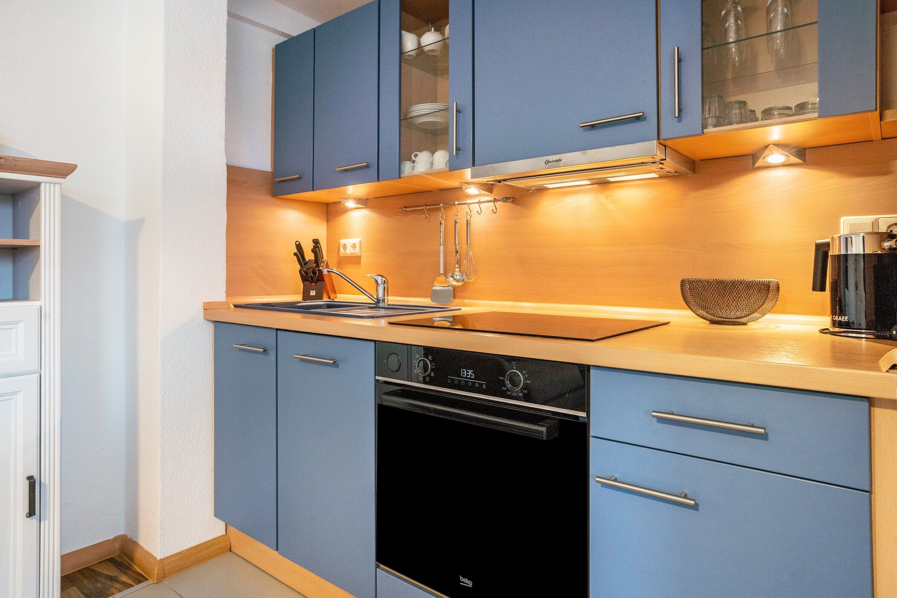 Réfrigérateur, four, plaque de cuisson, lave-vaisselle