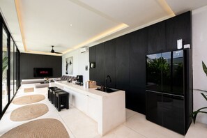 Fridge, microwave, oven, stovetop - Marea 2BR Luxury Private Pool Villa - Uluwatu (South Kuta)