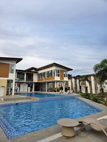 Cozy 3-bedroom house in charming Dauis, Panglao Island, Bohol