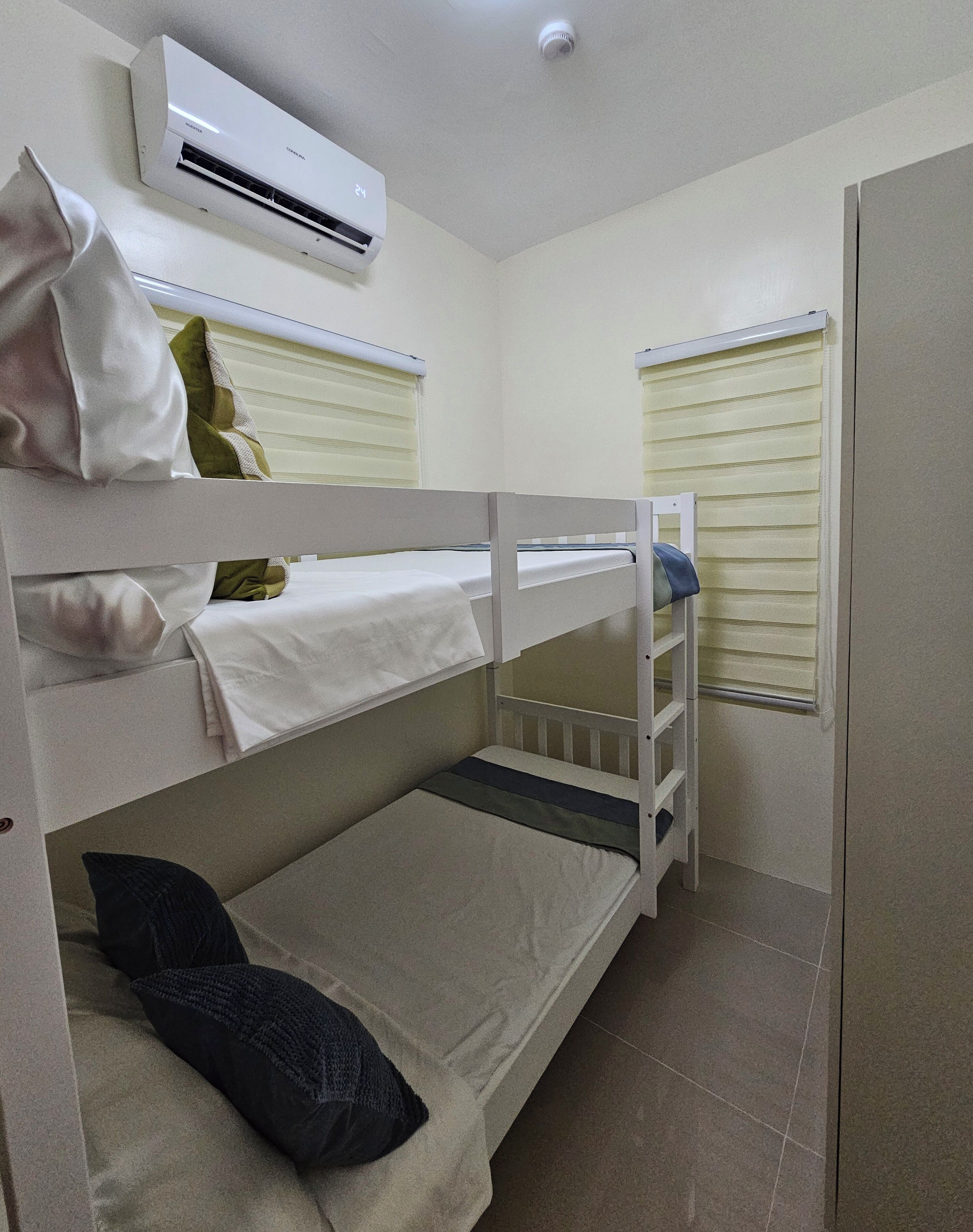 Fer et planche à repasser, Wi-Fi, draps fournis