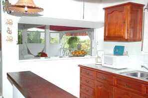Interior - Top Vacances villa rentals with swimming pool, Bungalows 4 km from the Beach (Saint-François)