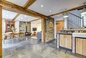 Interior - 2 Bed in Machynlleth (oc-bow39) (Darowen)