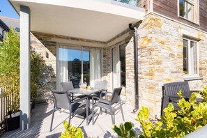Outdoor dining - 2 Bed in Fowey (oc-p00672) (Fowey)