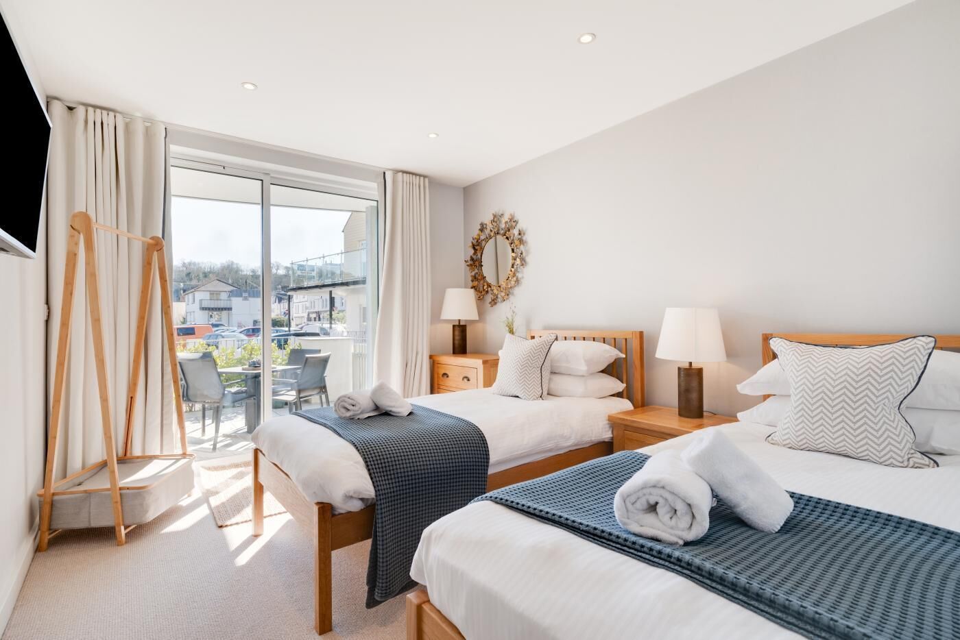 مكواة/لوح كي وواي فاي مجانًا وملاءات أسرّة