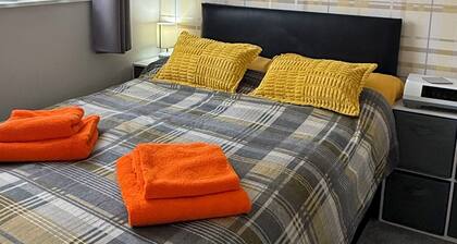 Immaculate 2-bedroom chalet on sunbeach holiday park California , Great Yarmouth