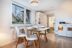 Dining - Holiday Home 'Ferienhaus 10 Seeblick' with Lake View, Private Terrace and Wi-Fi (Seedorf)