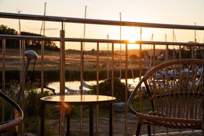 Property grounds - Holiday Home 'Ferienhaus 10 Seeblick' with Lake View, Private Terrace and Wi-Fi (Seedorf)