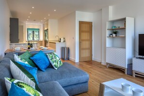 TV - 3 Bed in Abersoch (oc-9penyb) (Abersoch)
