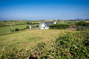 Property grounds - 2 Bed in Bwlchtocyn (oc-brynxx) (Bwlchtocyn)