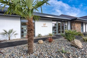 Exterior detail - 3 Bed in Abersoch (oc-b12tal) (Abersoch)