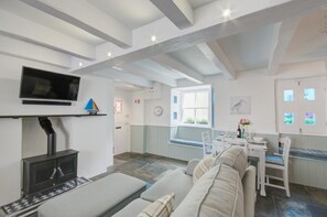 TV - 2 Bed in West Looe (oc-l30054) (Looe)