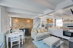 TV - 2 Bed in West Looe (oc-l30054) (Looe)
