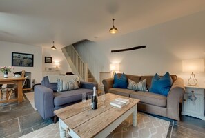 TV, fireplace - 2 Bed in Polruan (oc-p00697) (Fowey)