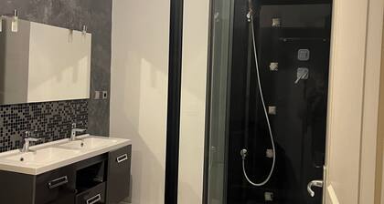 Apartment near park, spa, casino. Free parking.
