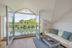 Living area - 4 Bed in Kingswear (oc-bc59) (Dartmouth)