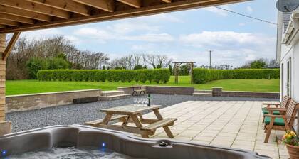 5 Bed in Bryncroes (oc-llecyn)