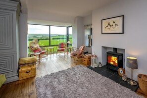 Interior - 3 Bed in Abersoch (oc-bramab) (Bwlchtocyn)