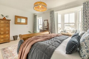 3 bedrooms, travel cot, free WiFi, bed sheets - 3 Bed in Porthleven (oc-tanson) (Porthleven)