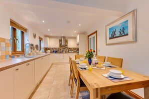 Dining - 4 Bed in Tresaith (oc-bow158) (Tresaith)