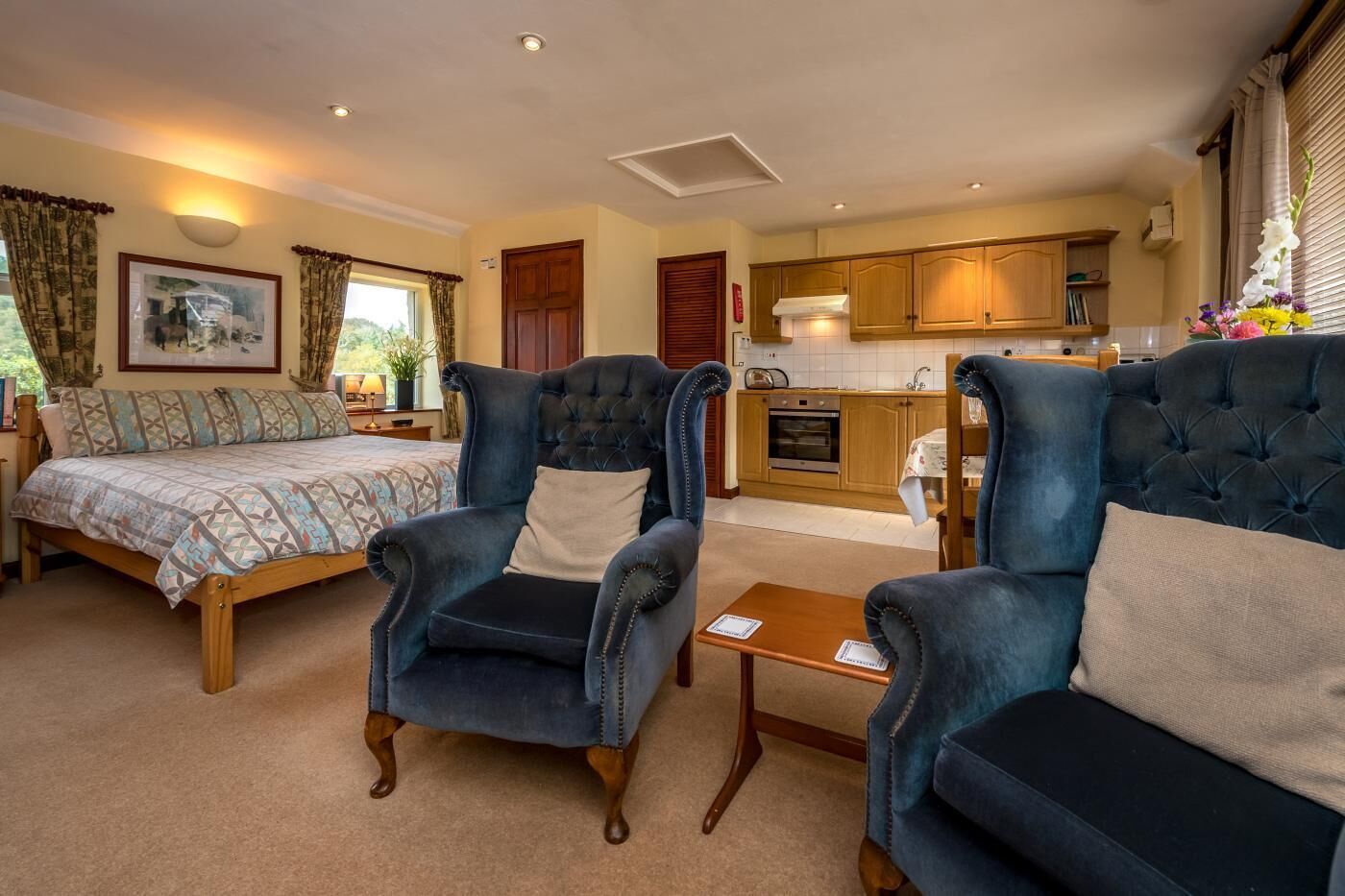 Iron/ironing board, free WiFi, bed sheets