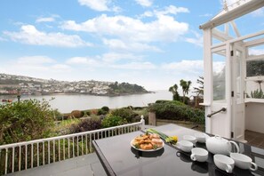 Outdoor dining - 3 Bed in Fowey (oc-p00803) (Fowey)