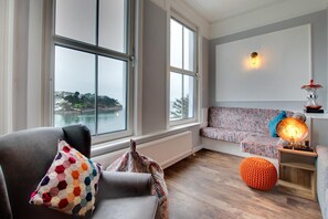TV - 3 Bed in Fowey (oc-p00803) (Fowey)