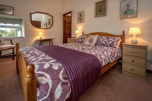 3 bedrooms, iron/ironing board, free WiFi, bed sheets - 3 Bed in Llanbedrog (oc-thecll) (Llanbedrog)
